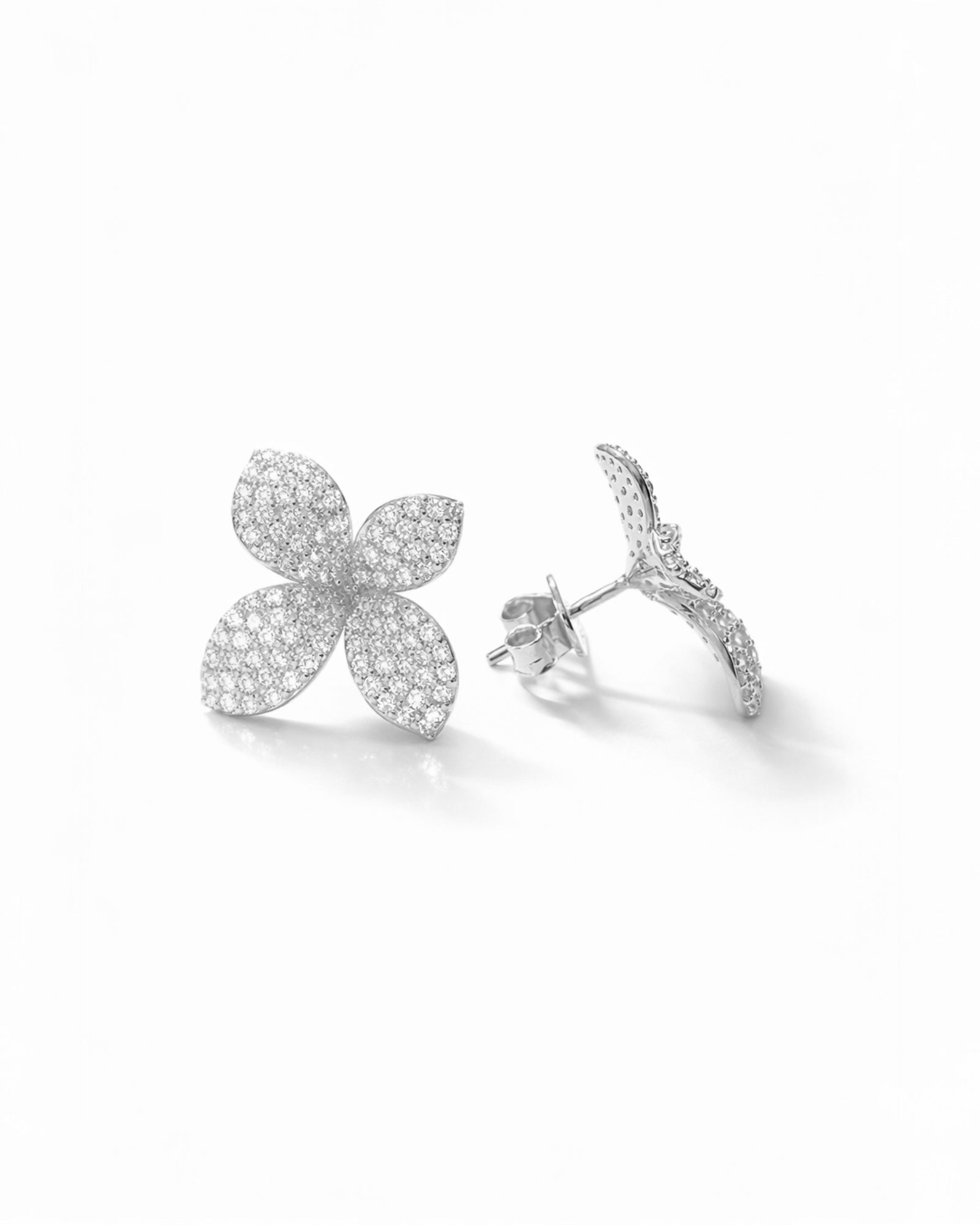 Brincos Pétalas em Prata