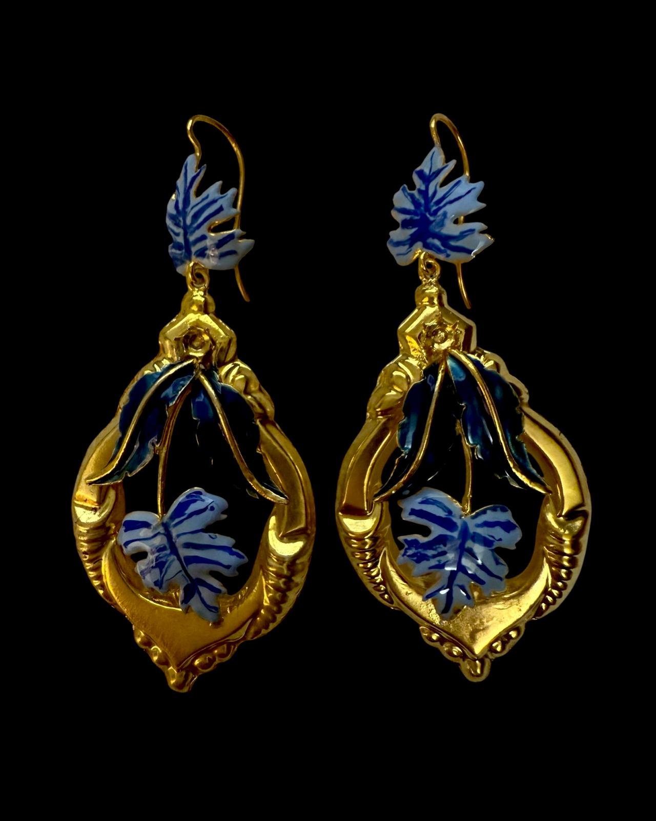 Brincos com Folhas de Esmalte Azul Prata Dourada