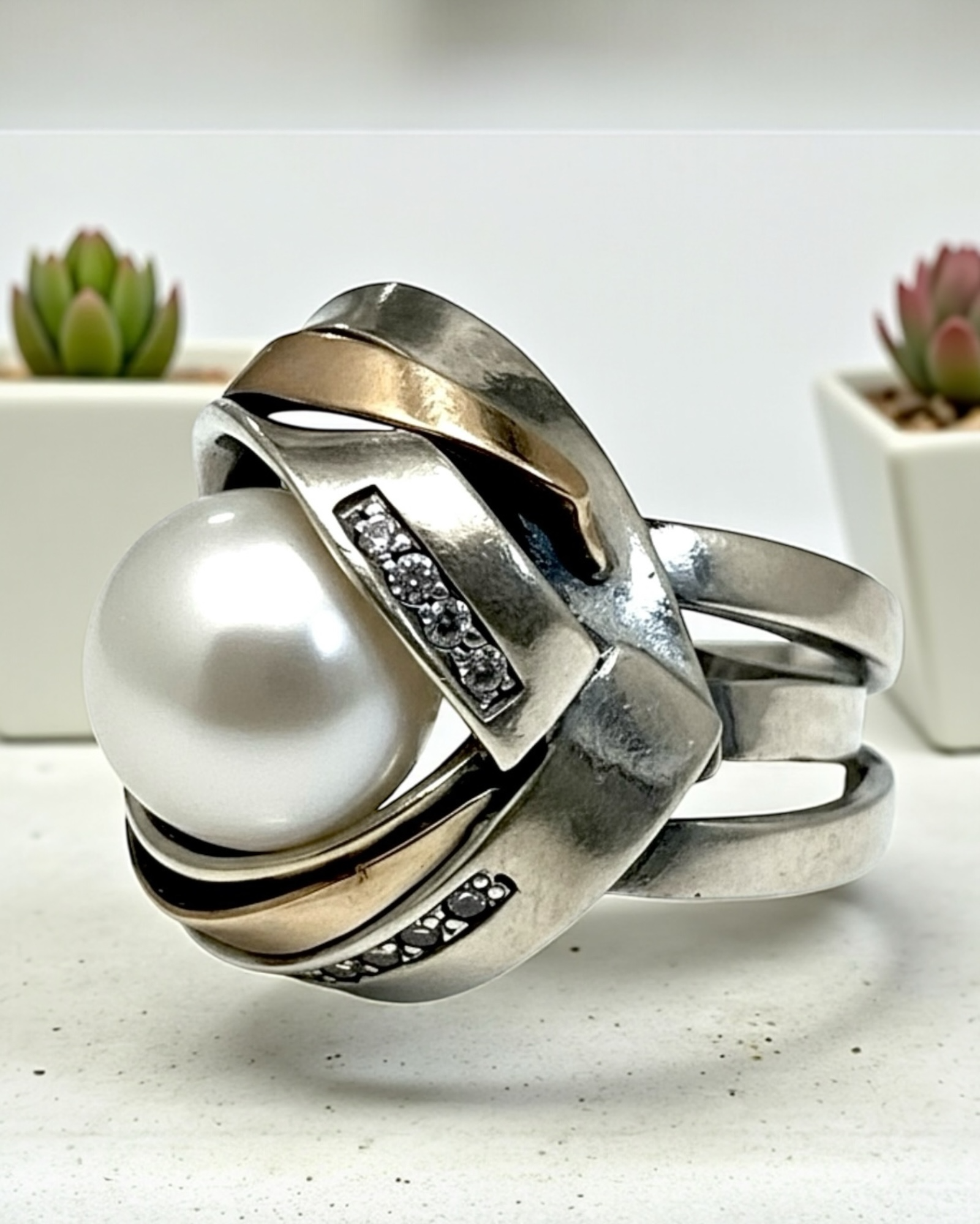 Pearl Ring in Silver and Gold