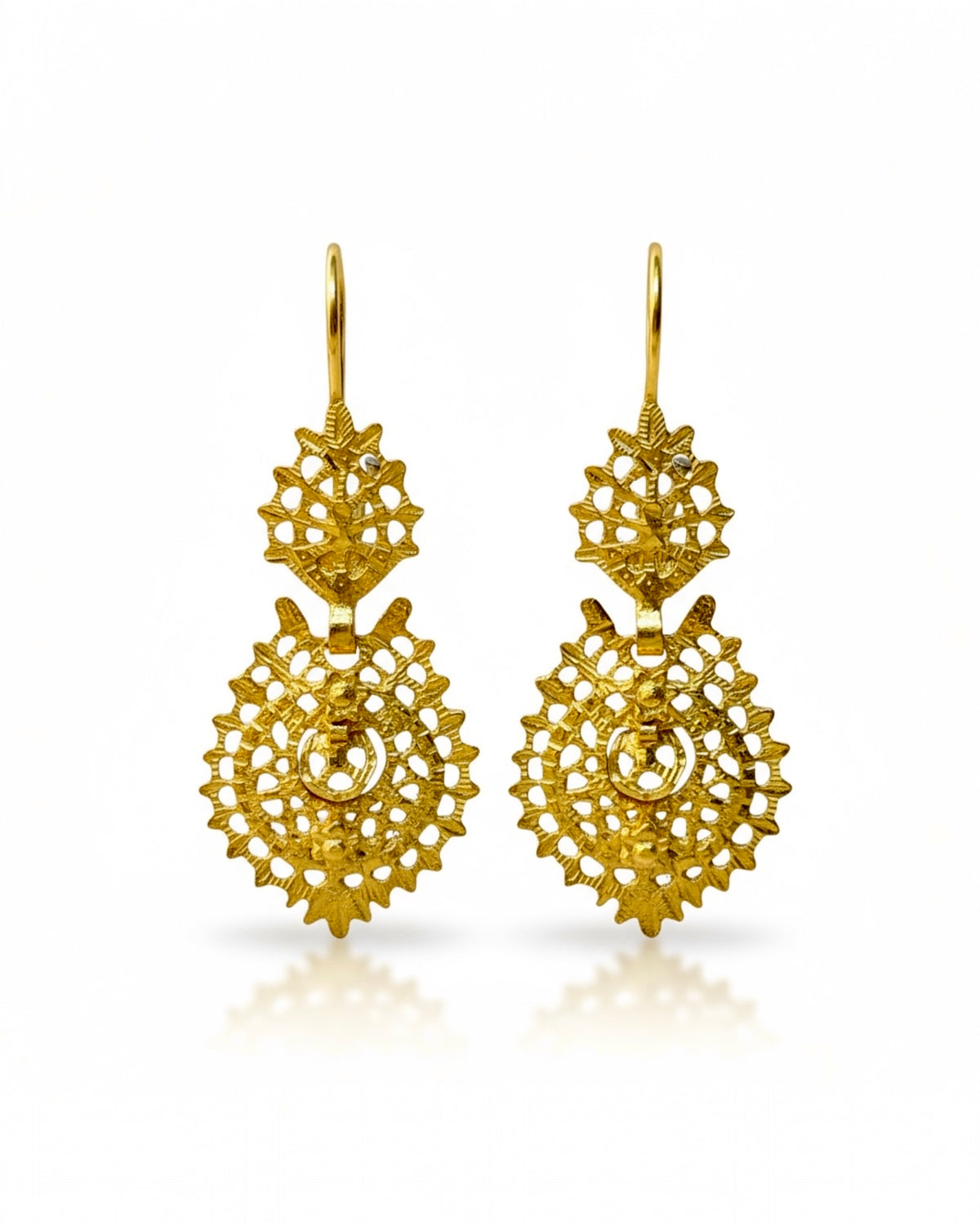 Queen Earrings in Gold Plated Silver