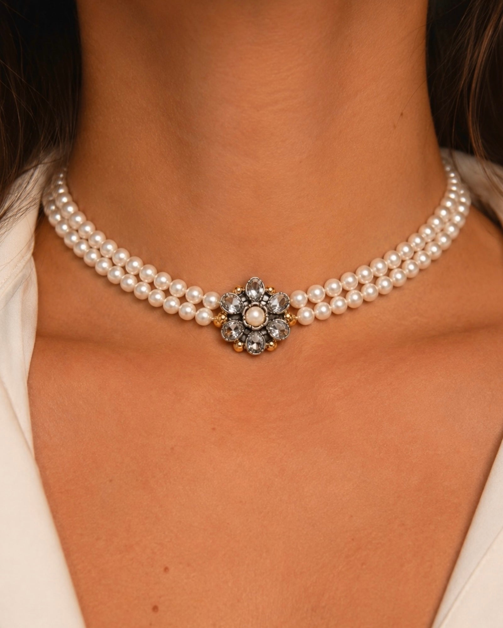 Colar  Princesa com Pérolas e  Fecho de Prata e Ouro