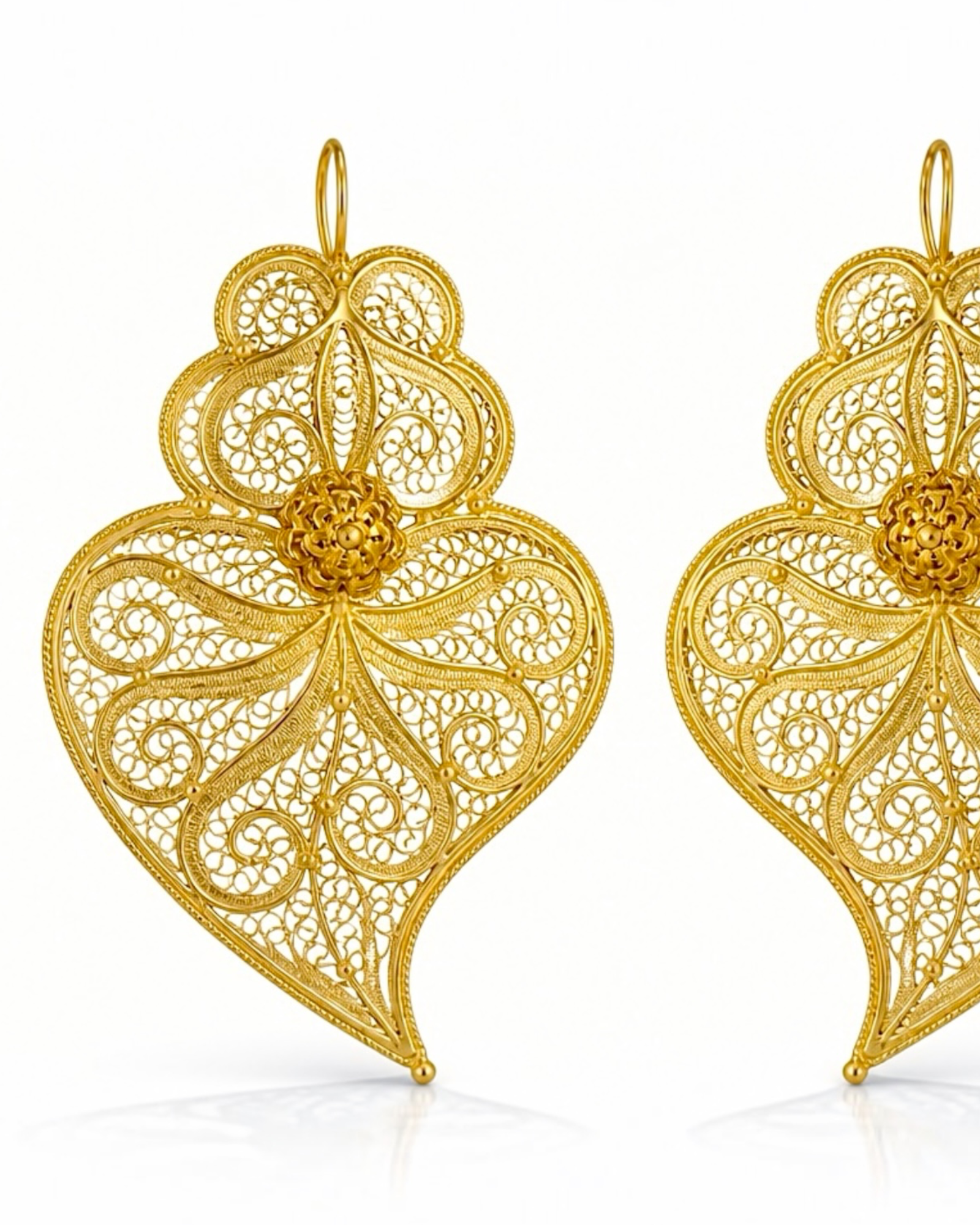 Viana Heart Earrings in Gold-Plated Silver