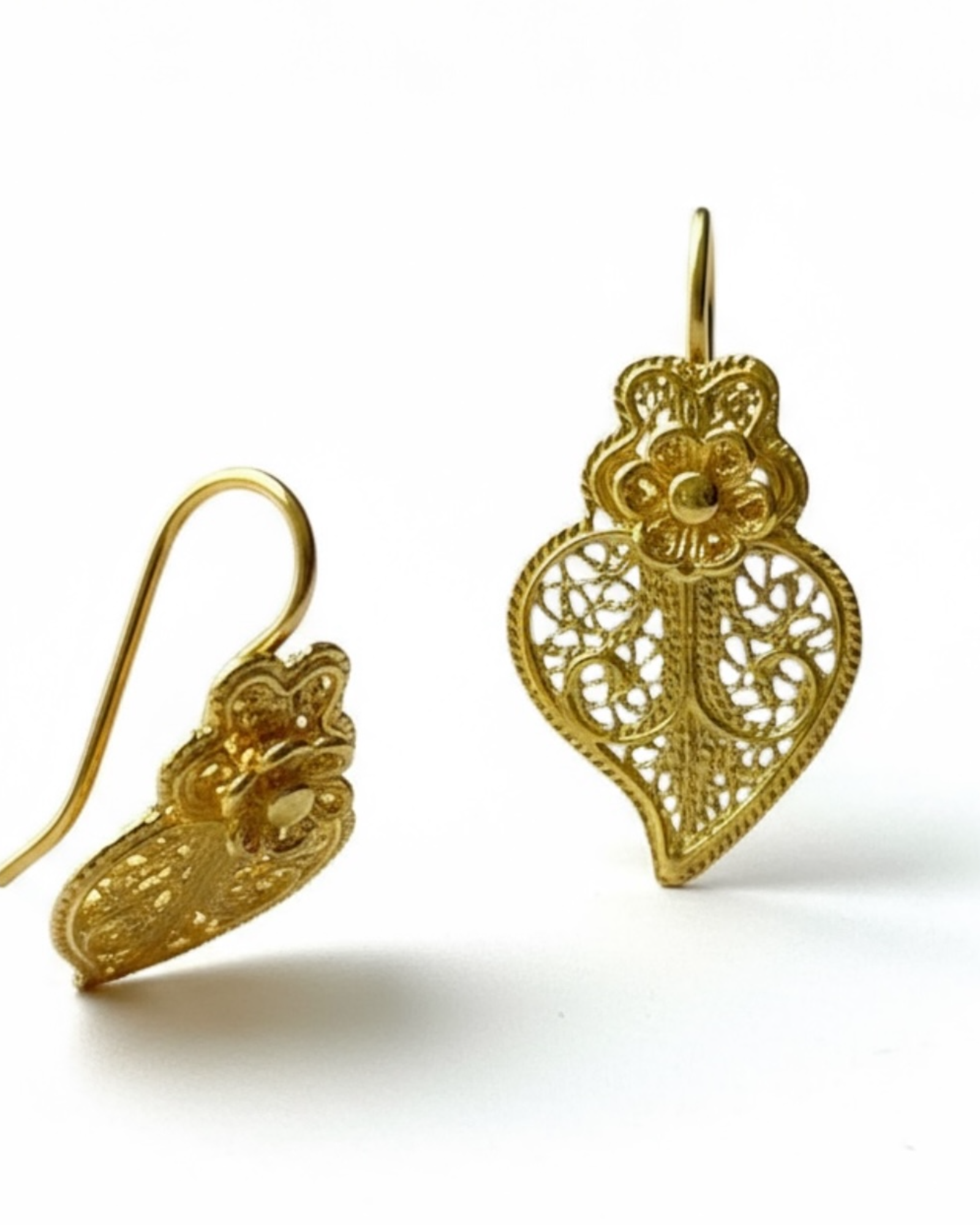 Brincos Coração de Viana em Prata Dourada