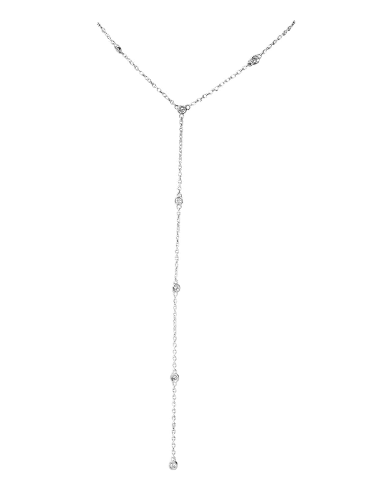Colar Decote Elegante em Prata
