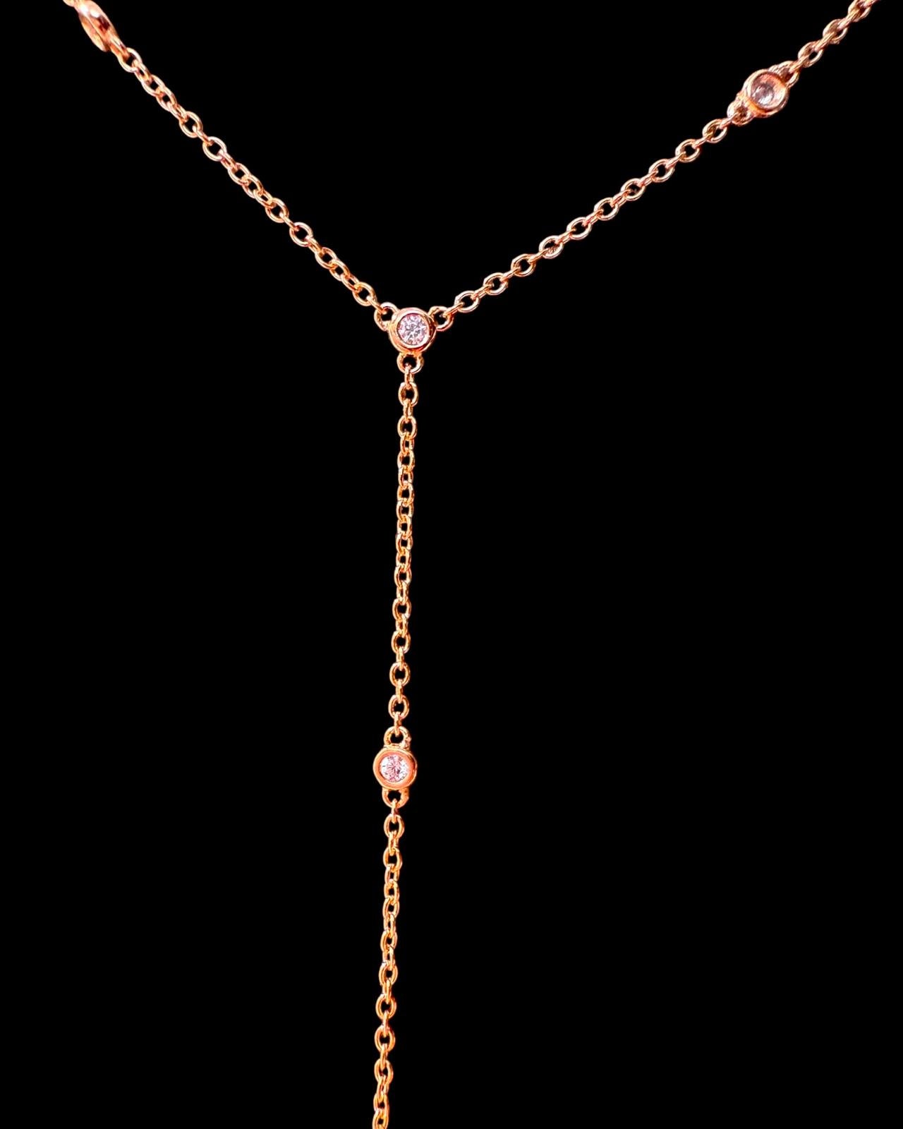 Colar Decote Elegante em Prata Rosa