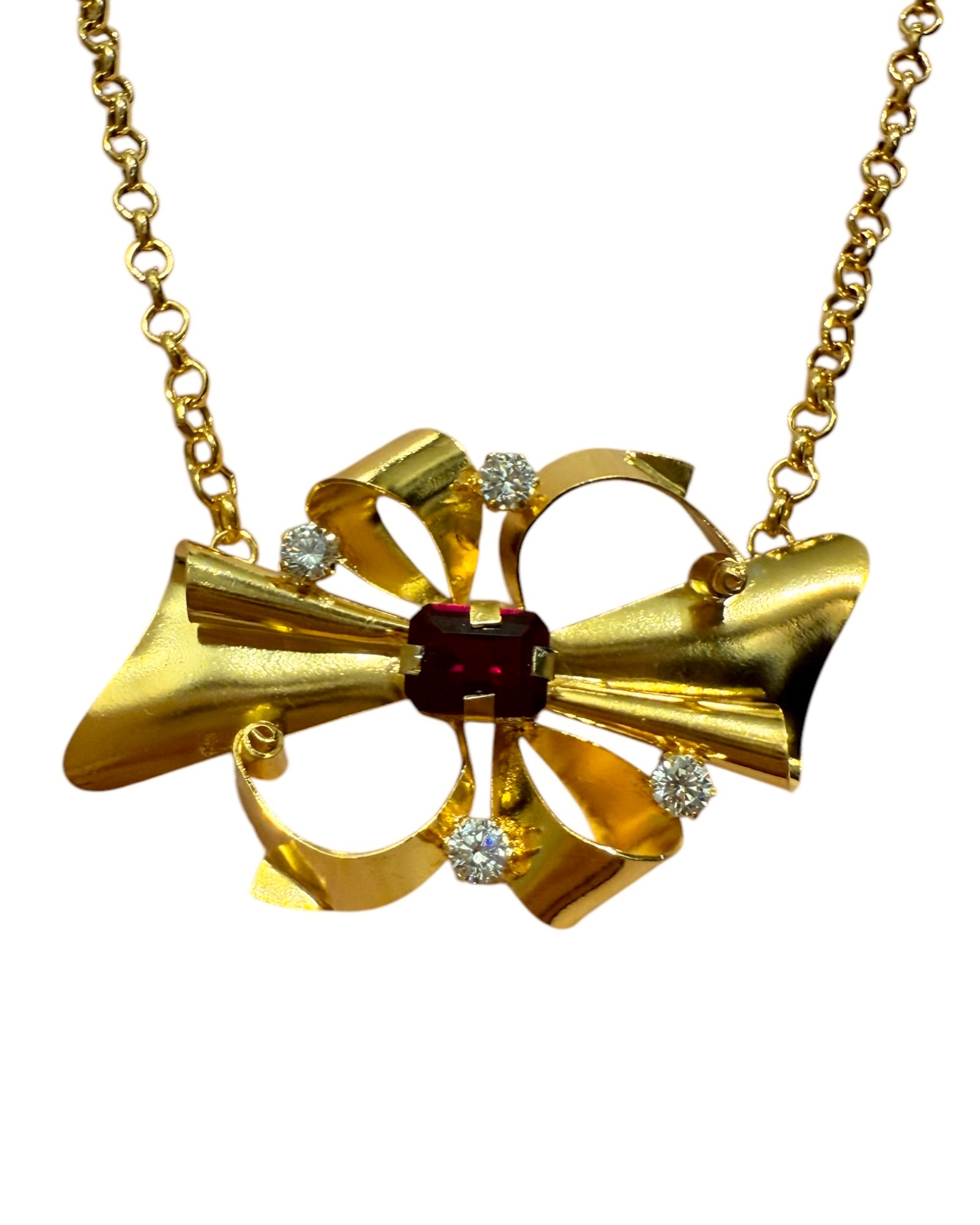 Colar Barroco com Pedra Vermelha em Prata Dourada 925%, design tradicional com toque marcante.