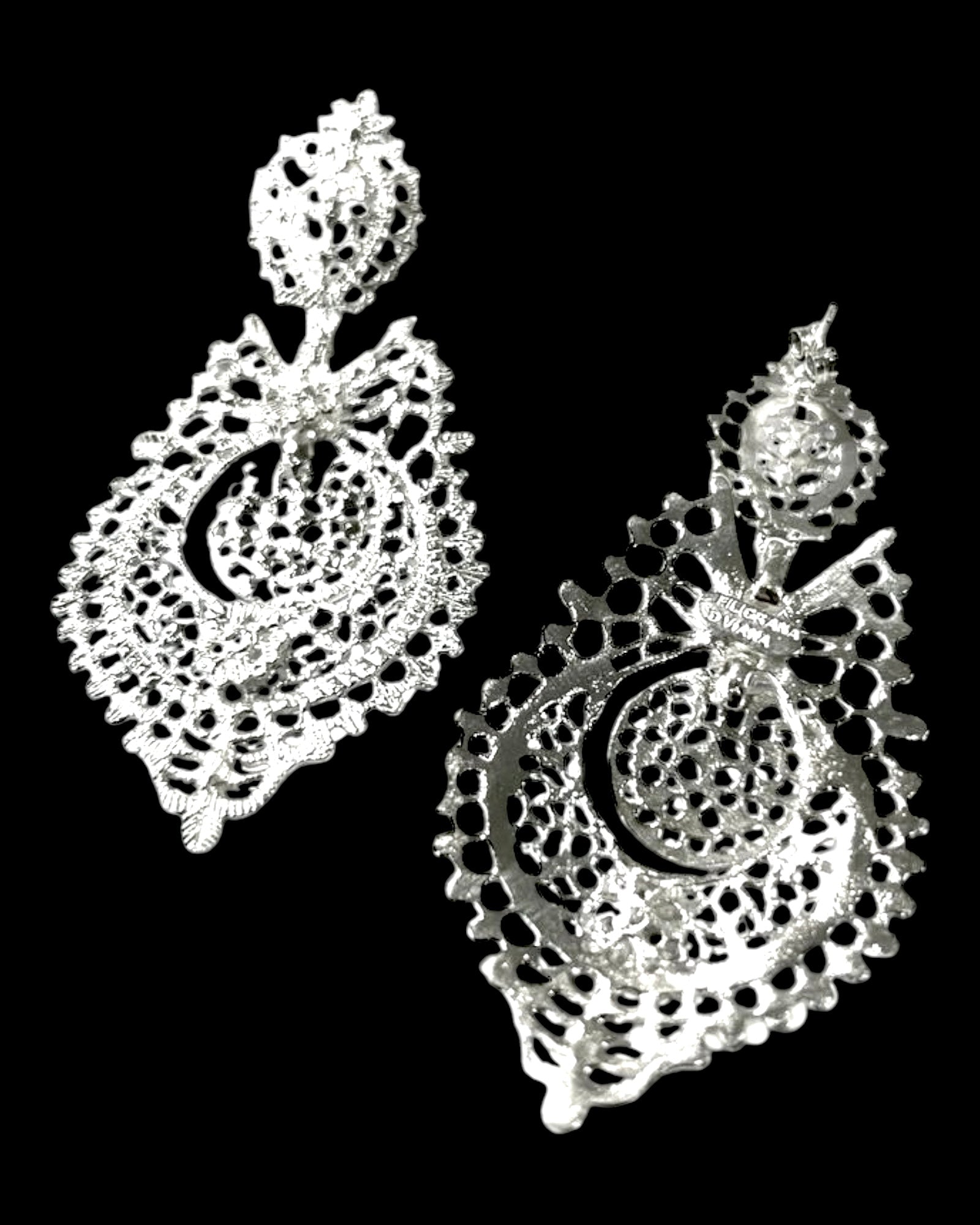 Queen Earrings in Silver