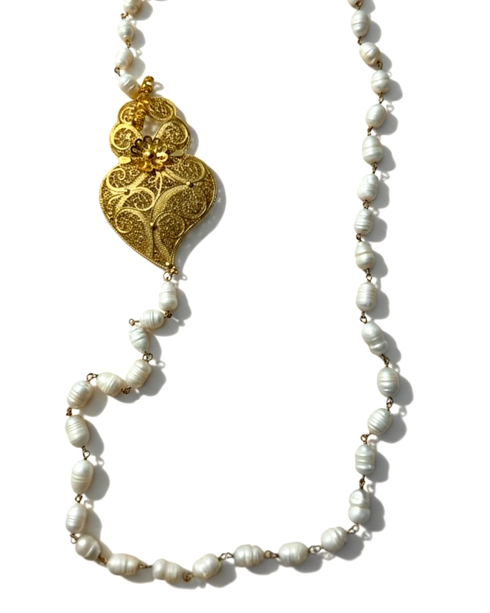 Colar Coração de Viana em Prata Dourada