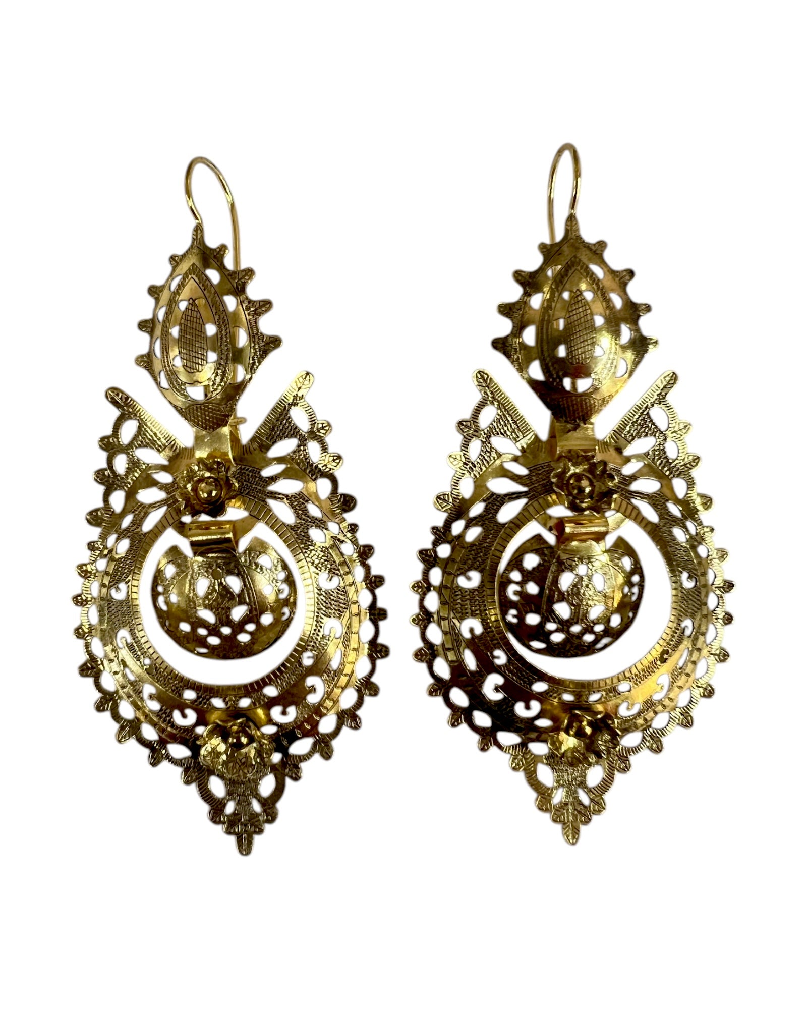 Eggshell Queen Earrings in Gold Plated Silver