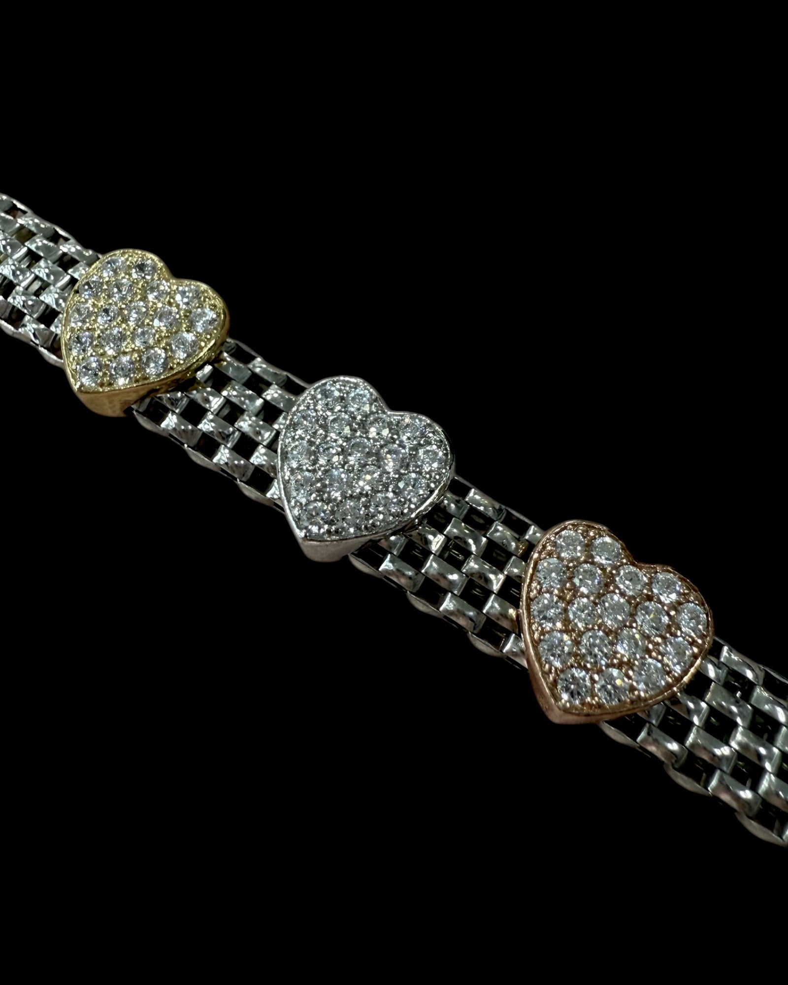 Pulseira em Prata com Corações em Prata Branca, Rosa e Dourada
