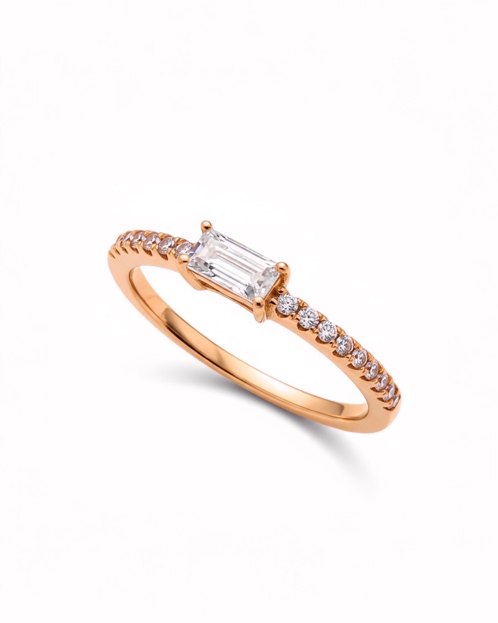 Anel Solitário em Prata Rosa