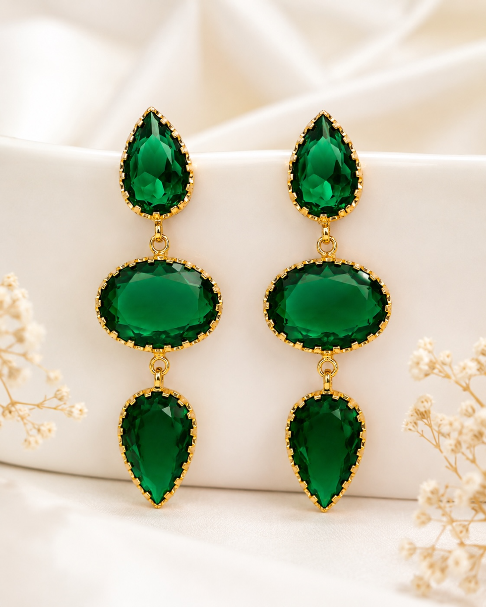 Brincos Gotas Verdes em Prata Dourada