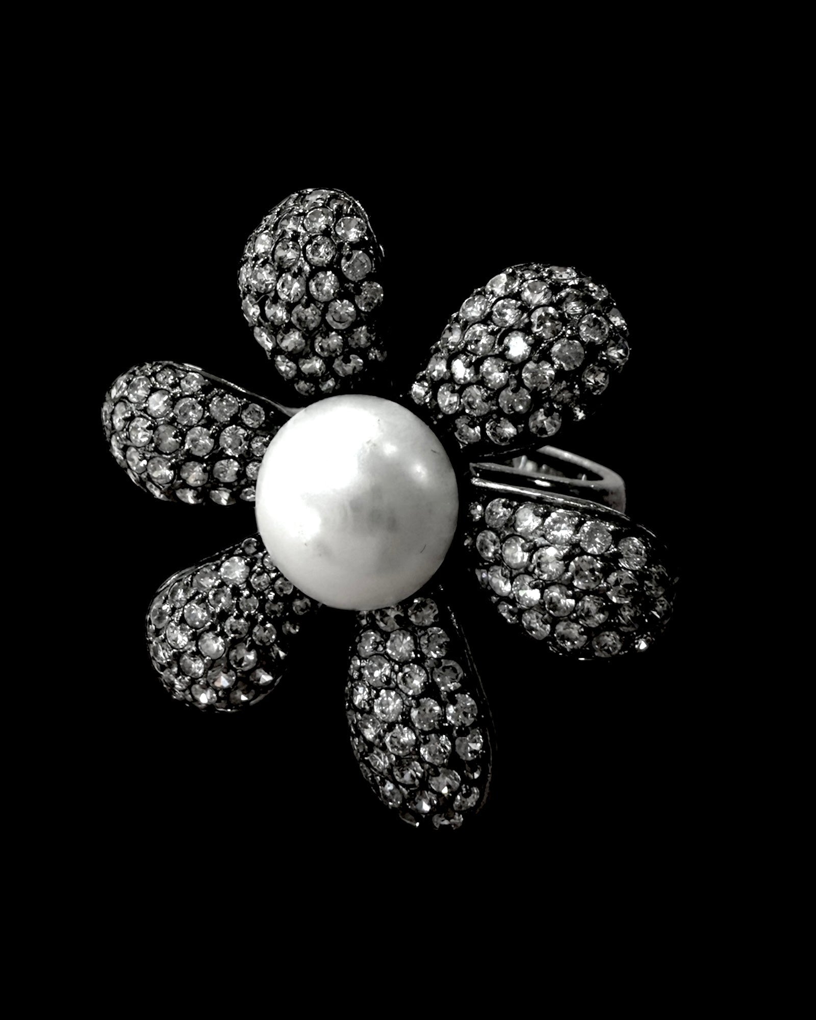 Flower Ring with Pearl in Silver