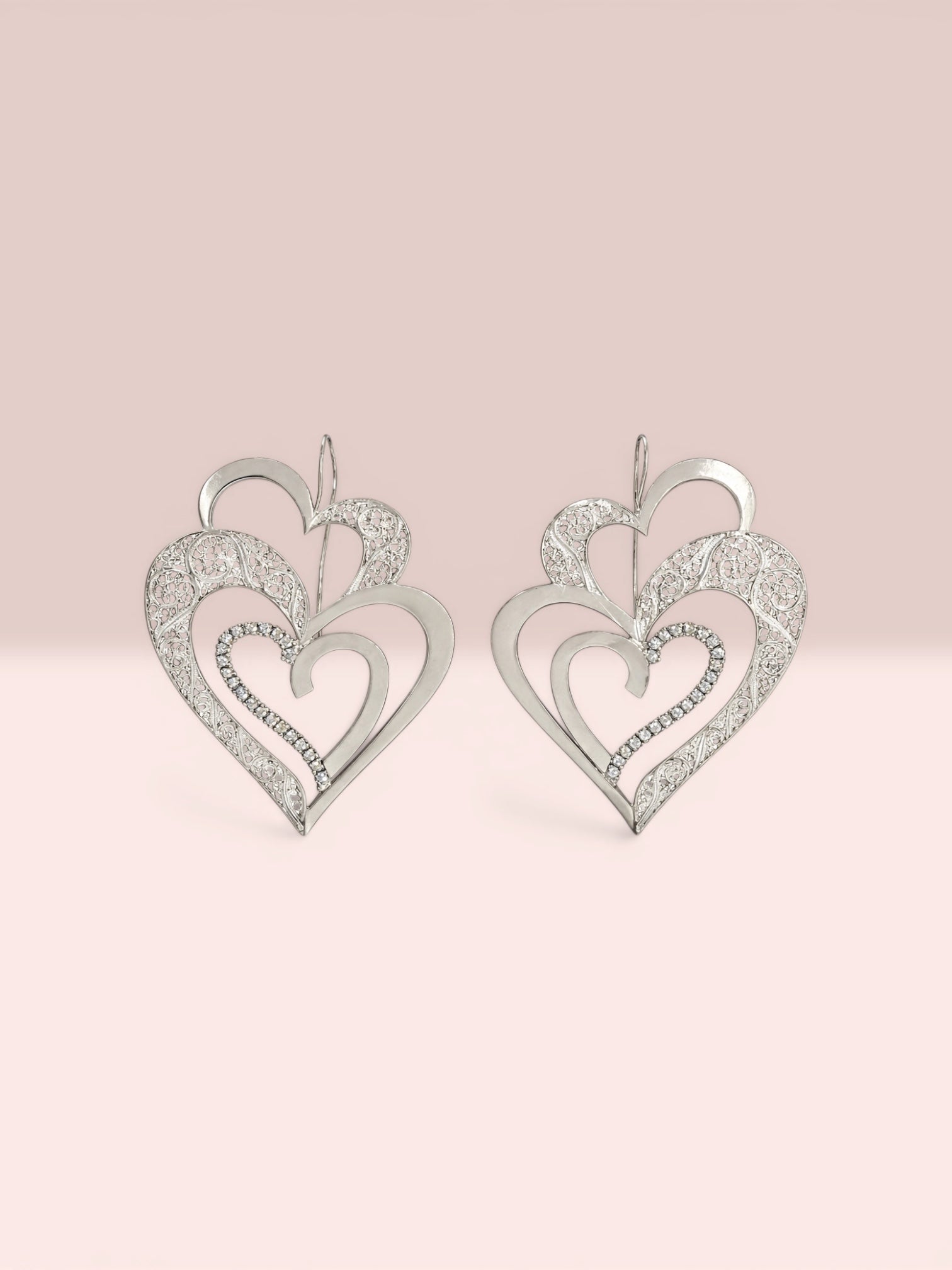 Brincos Coração Viana é Amor em Prata