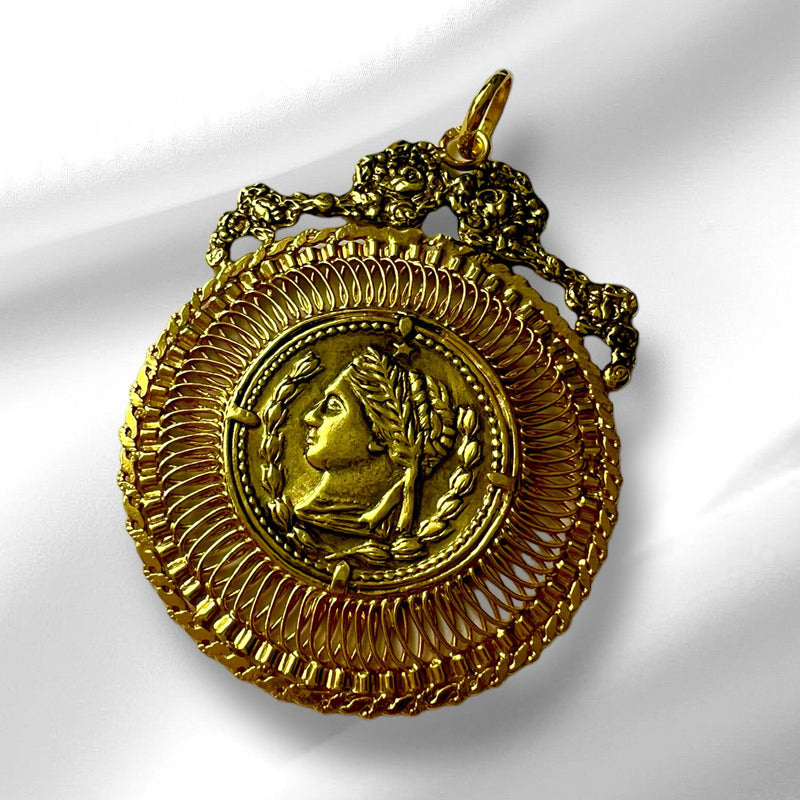 Medalha Imagem de Libra em Prata Dourada