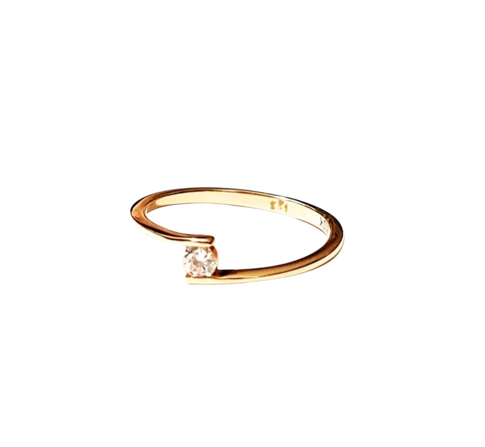 Solitaire Engagement Ring in Gold