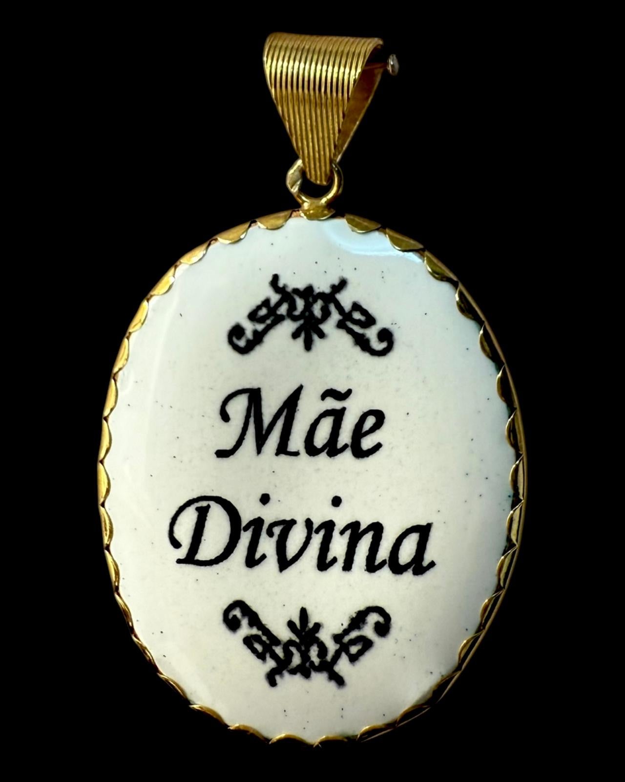 Medalha Mãe Divina em Prata Dourada com Esmalte Preto e Branco