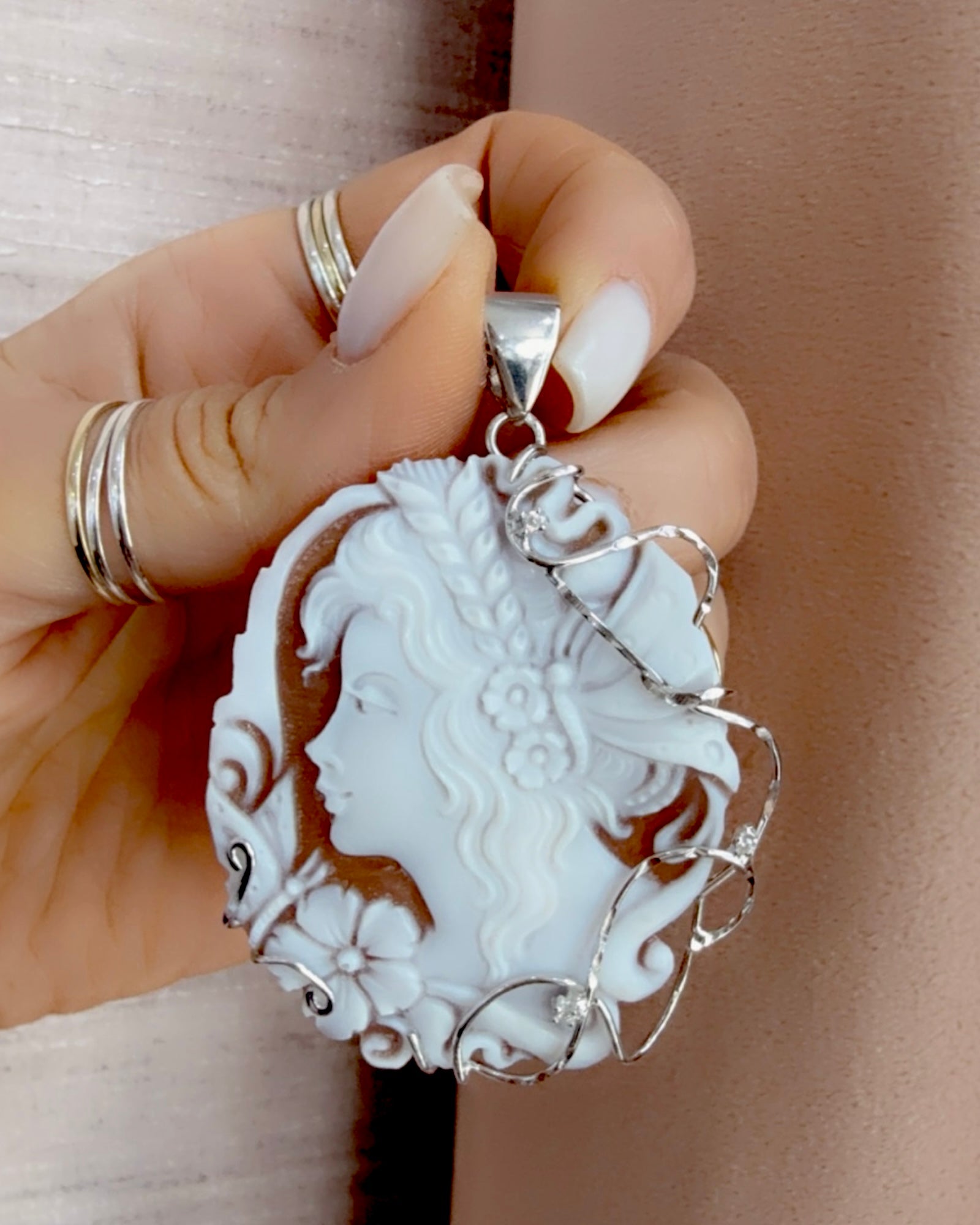Medalha Camafeu com Brilhos em Prata