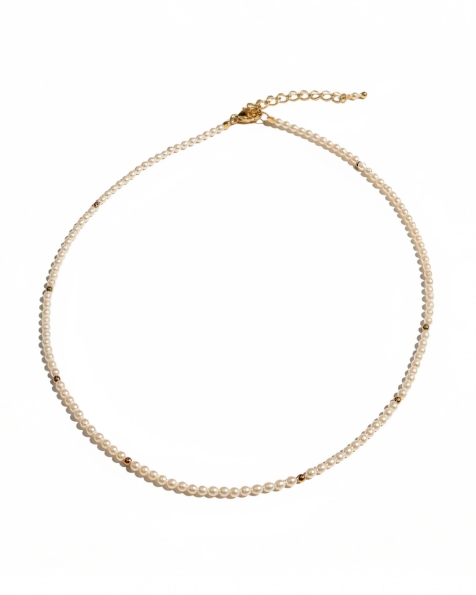 Colar de Pérolas com Bolinhas em Prata Dourada