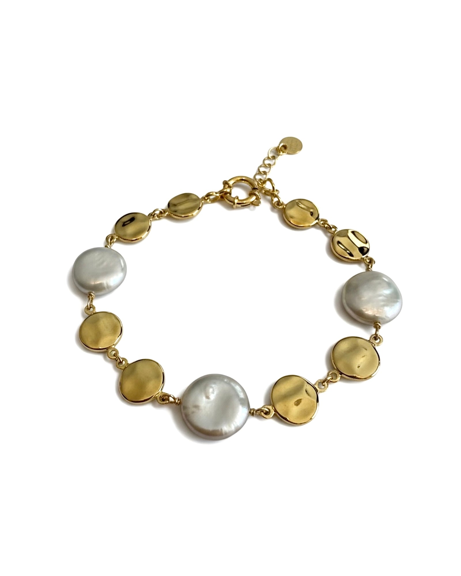 Pulseira com Pérolas e Prata Dourada