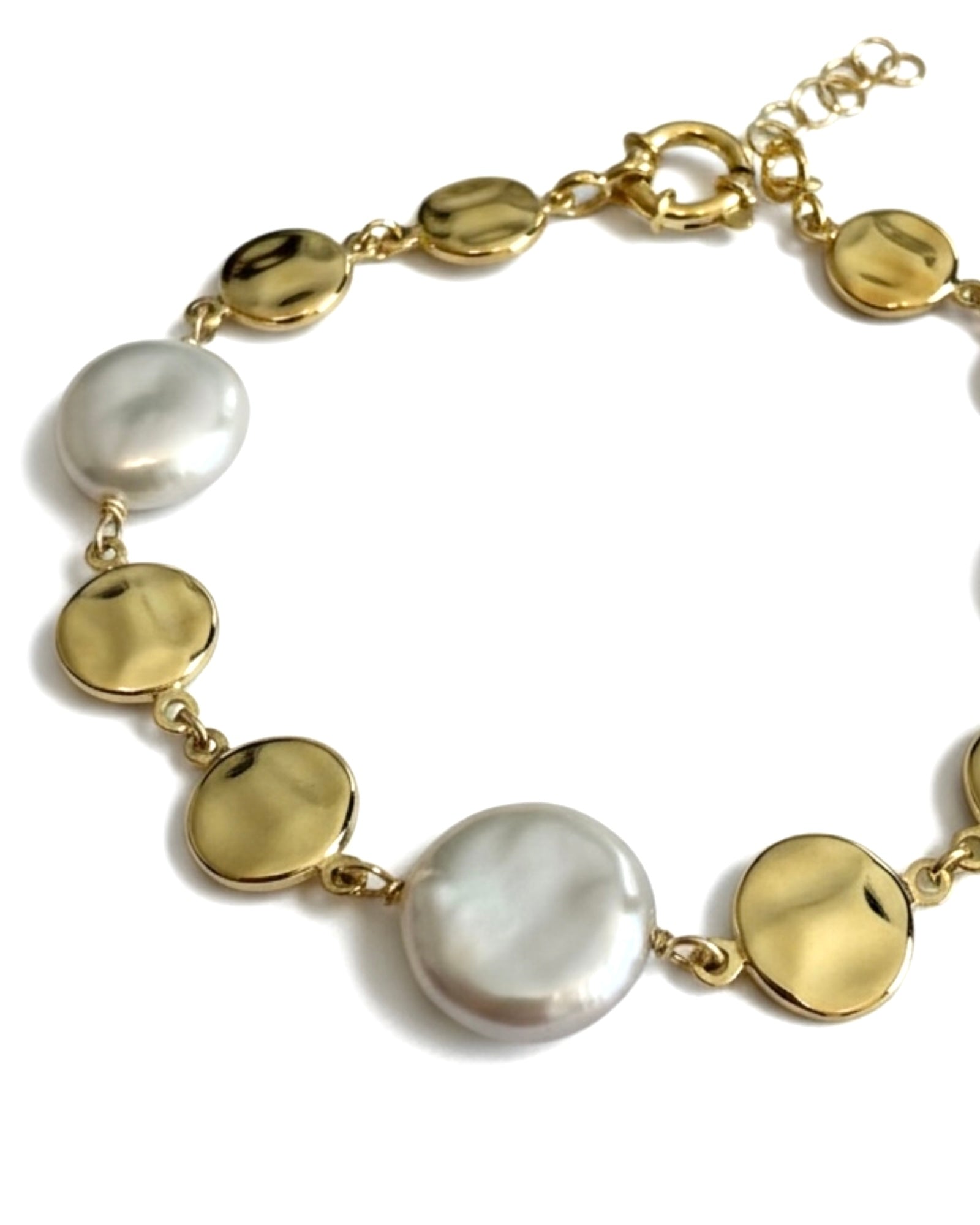 Pulseira com Pérolas e Prata Dourada