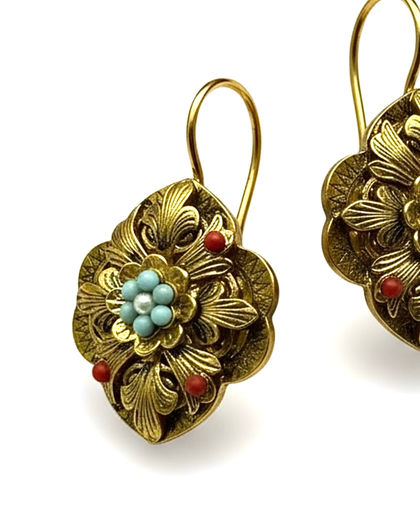 Brincos Gramalheira em Prata Dourada