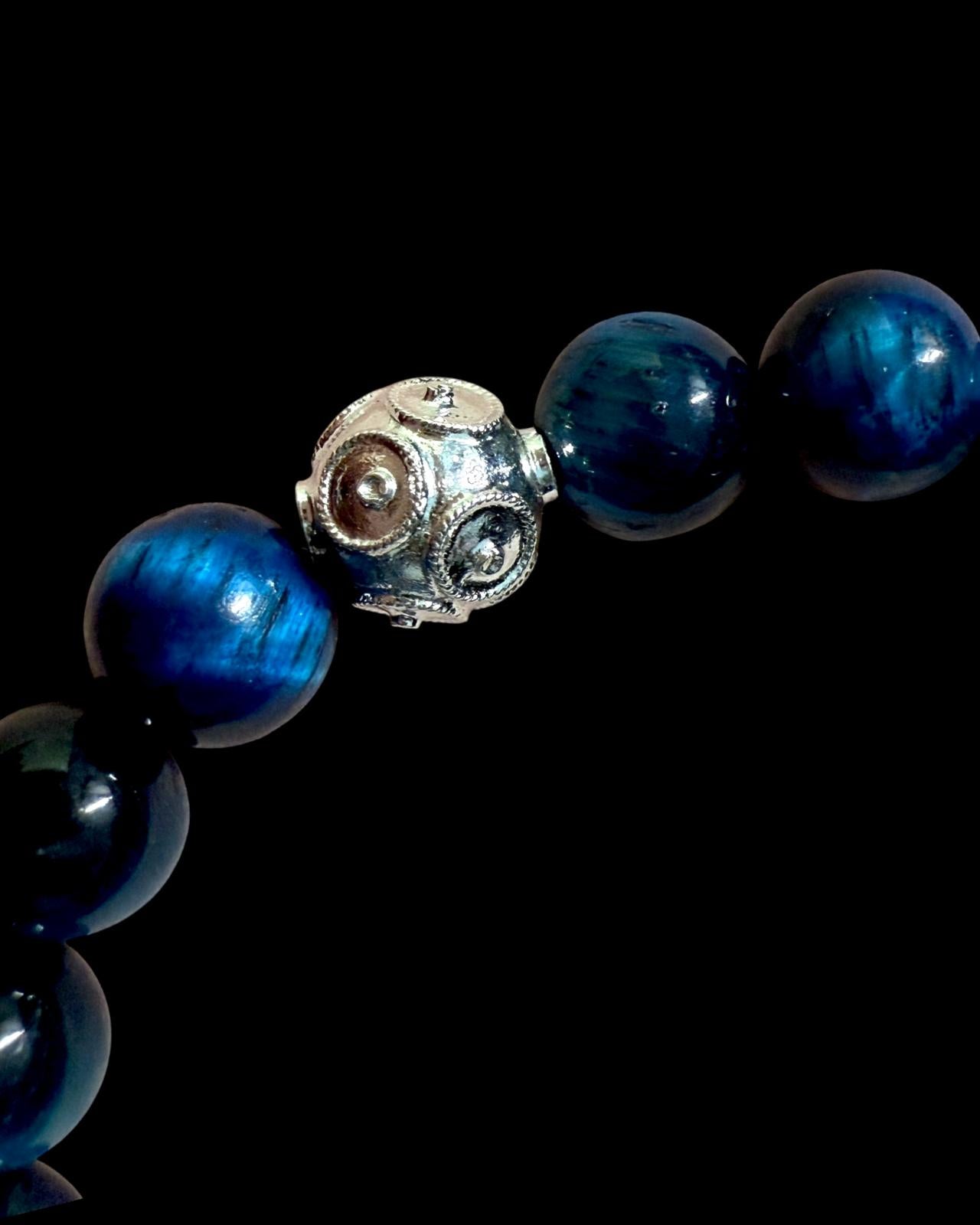 Pulseira Pedras Azuis com Conta de Viana em Prata