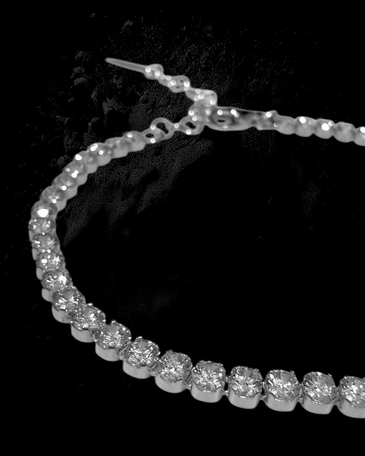 Pulseira com Brilho Redondo em Prata