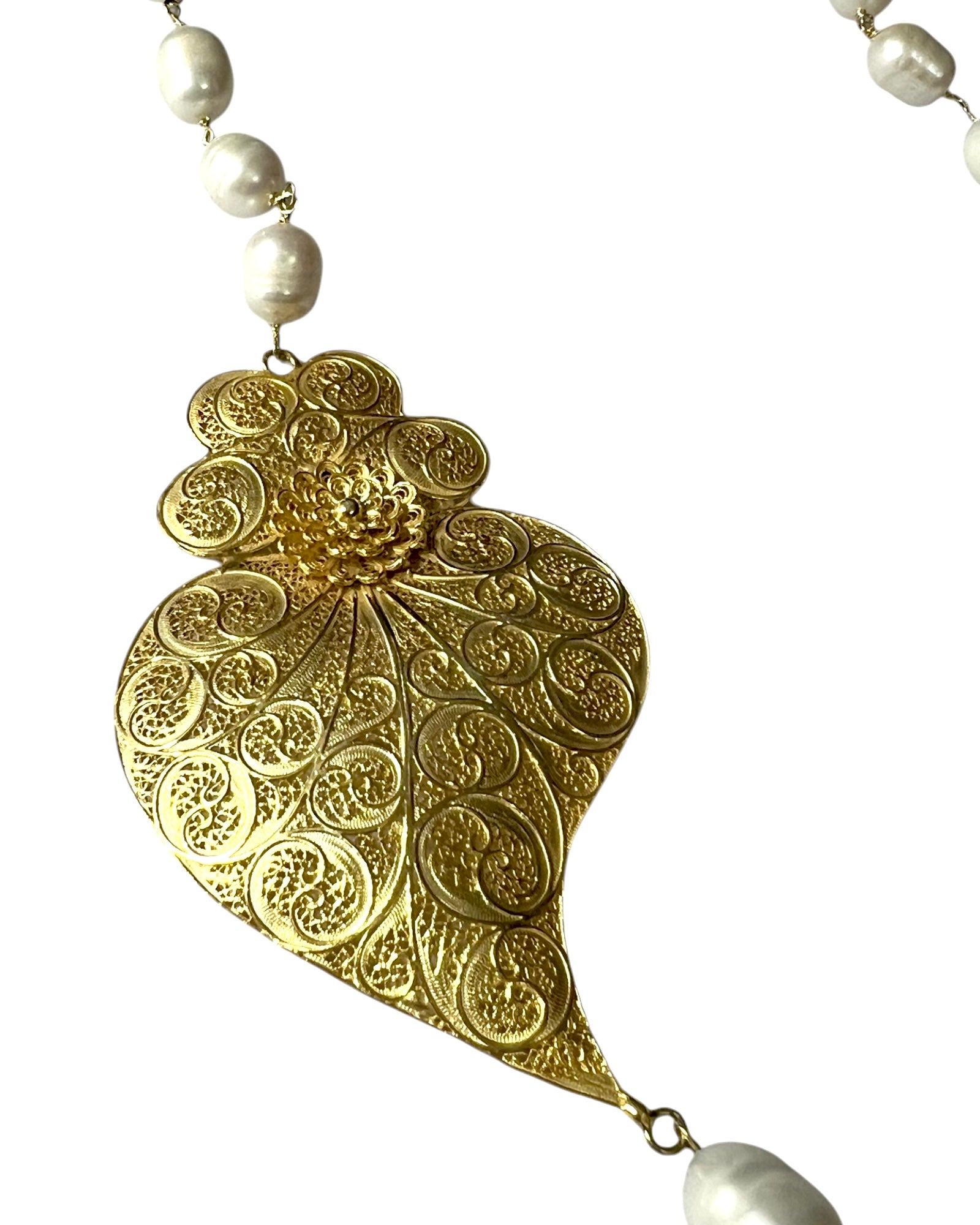 Viana Heart Necklace with Pearls in Gold Plated Silver