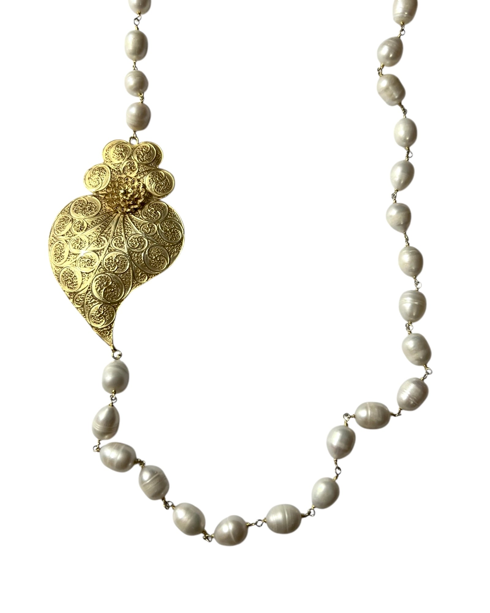 Viana Heart Necklace with Pearls in Gold Plated Silver