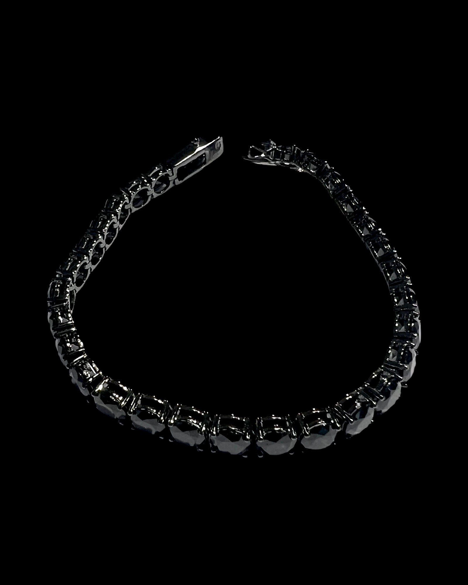 Black Shiny Bracelet in Silver